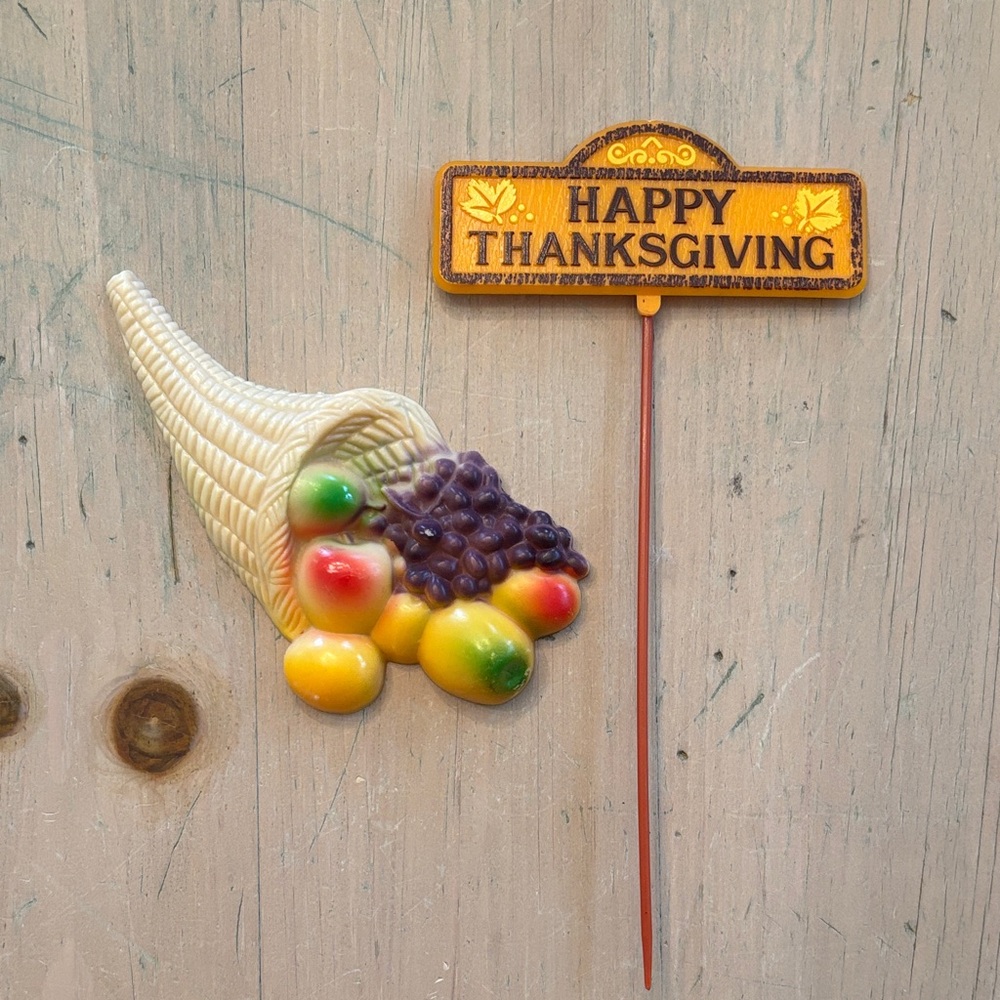 Vintage Thanksgiving and Cornucopia Cake Decorations